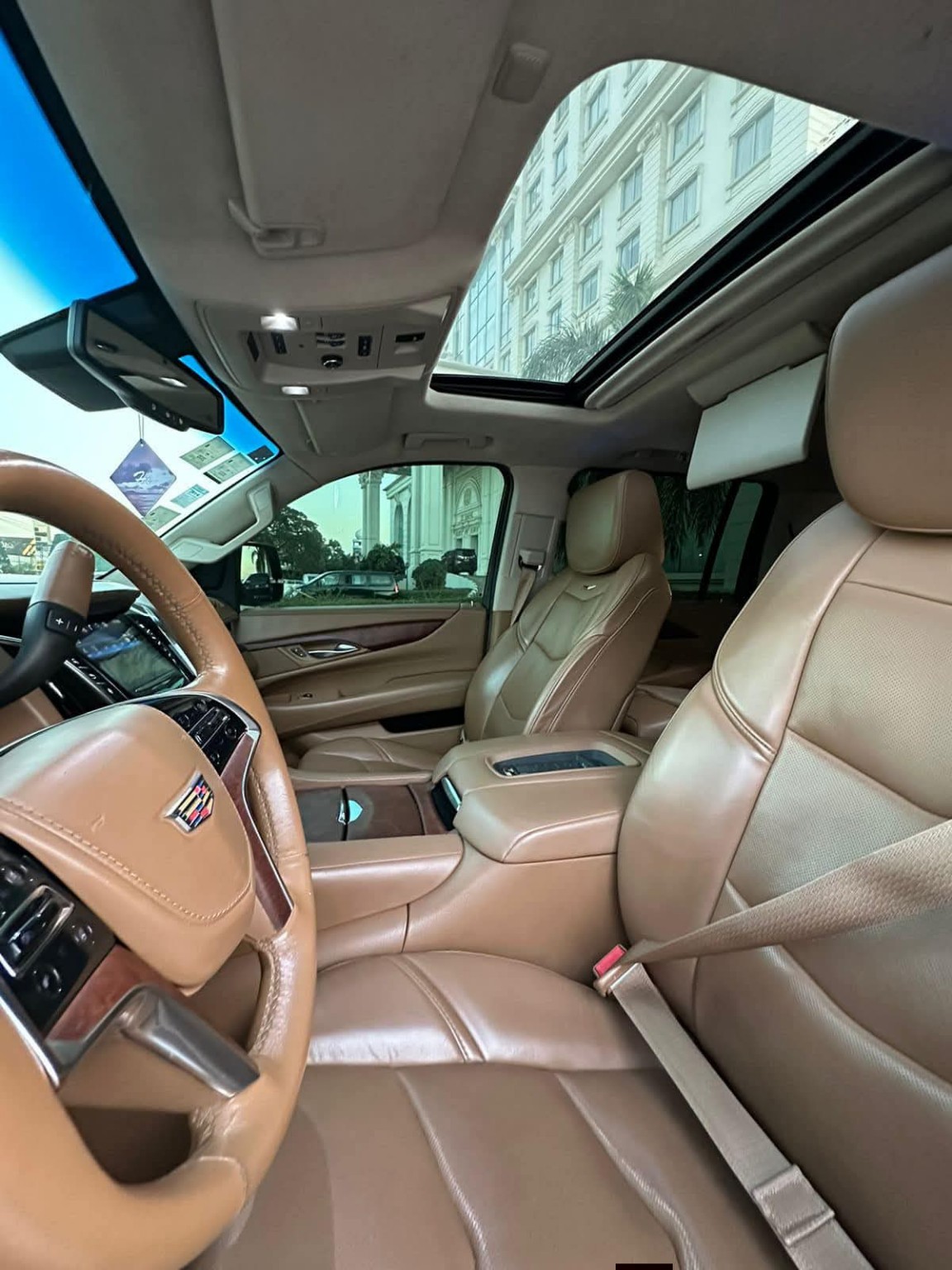 Cadillac Escalade photo 5