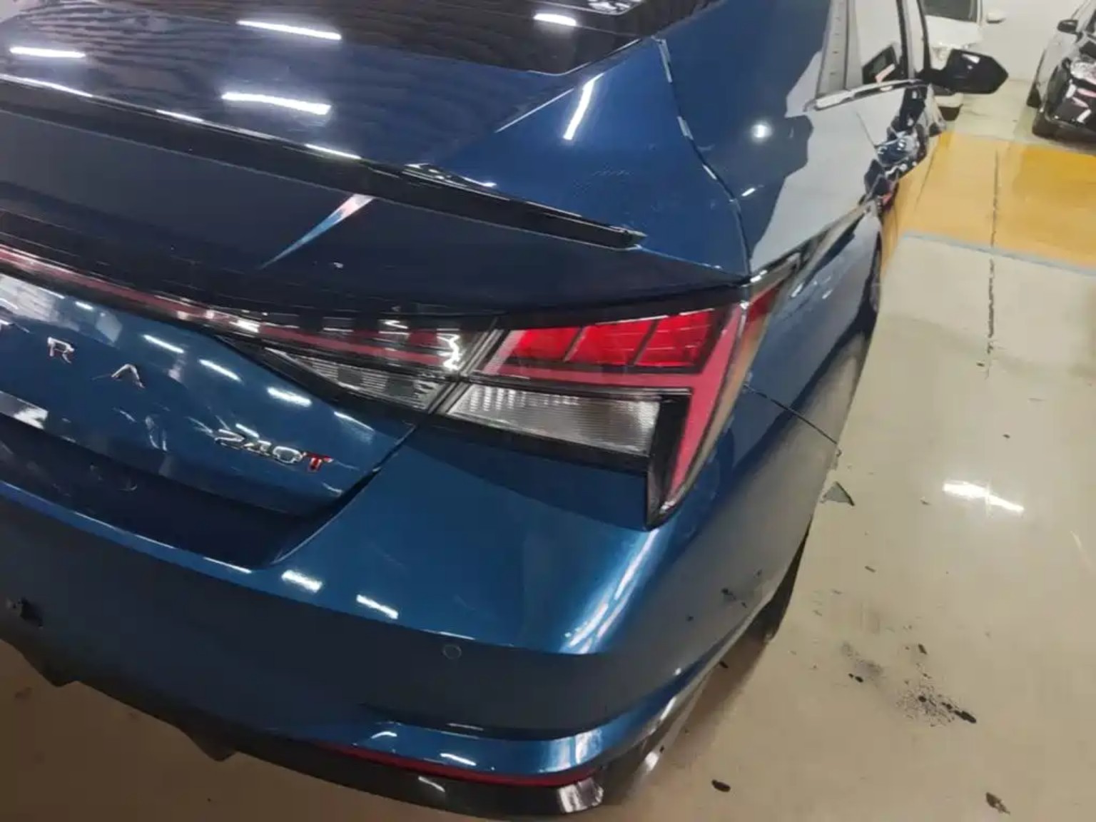 Hyundai Elantra photo 5